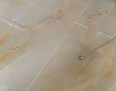 厦门市瓷砖空鼓维修公司分享粘合剂选择不当在瓷砖铺贴过程中可能导致以下问题