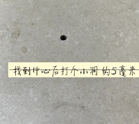 厦门市瓷砖空鼓维修公司专业解答在瓷砖铺贴过程中，如果砂料搅拌不均匀，将会带来以下问题